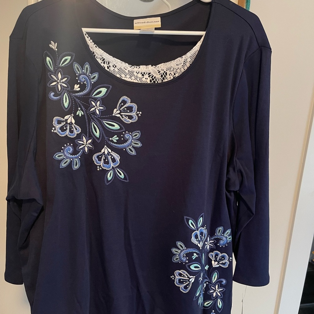 NWT Alfred Dunner Plus size top with 3/4 sleeves